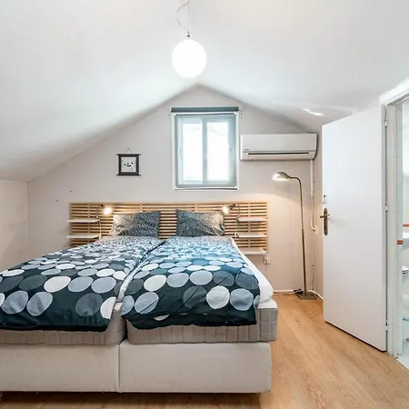 Stunning And Spacious 3 Bedroom In Popular Puerto Banus Close To All Needs Апартаменты *
