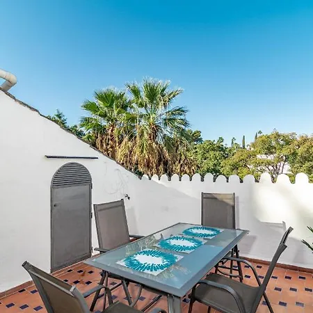 Stunning And Spacious 3 Bedroom In Popular Puerto Banus Close To All Needs * Марбелья