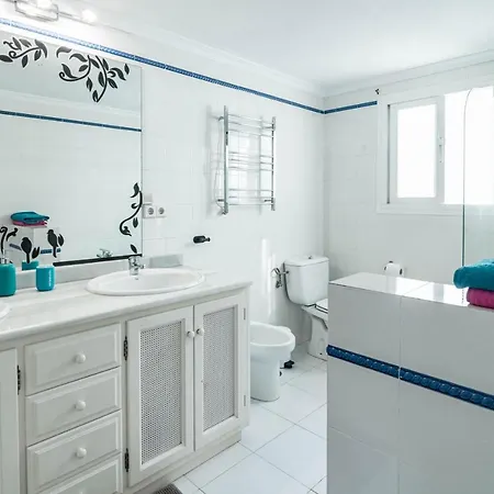 Stunning And Spacious 3 Bedroom In Popular Puerto Banus Close To All Needs Апартаменты Марбелья