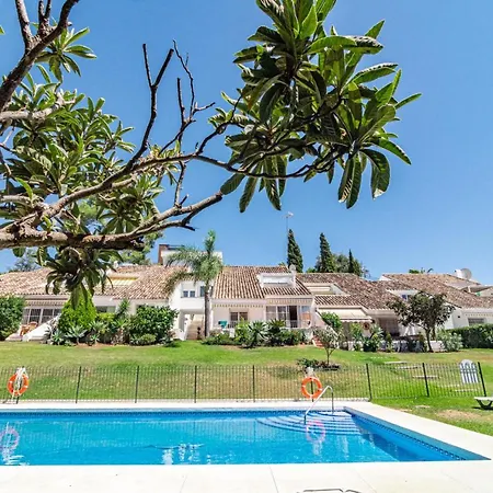 Апартаменты Stunning And Spacious 3 Bedroom In Popular Puerto Banus Close To All Needs *