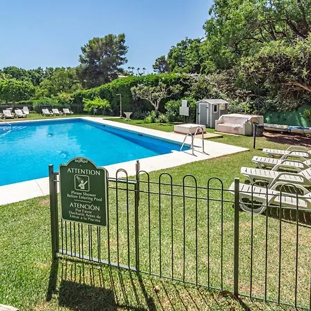 Апартаменты Stunning And Spacious 3 Bedroom In Popular Puerto Banus Close To All Needs Марбелья