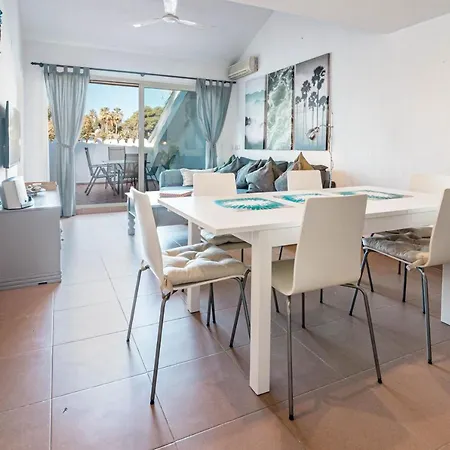 Stunning And Spacious 3 Bedroom In Popular Puerto Banus Close To All Needs Апартаменты