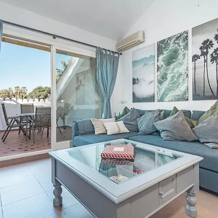 Stunning And Spacious 3 Bedroom In Popular Puerto Banus Close To All Needs *
