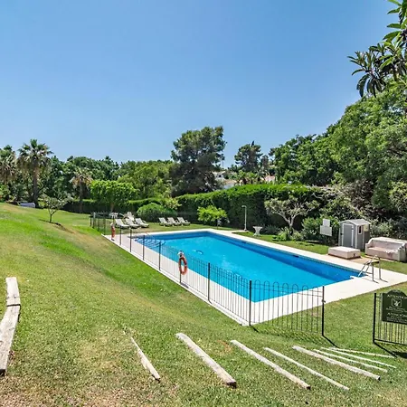 Stunning And Spacious 3 Bedroom In Popular Puerto Banus Close To All Needs Апартаменты *