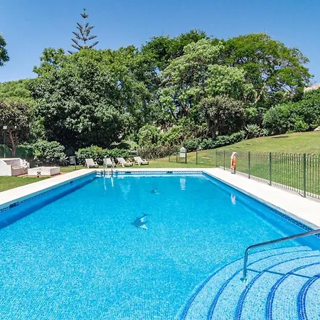 Stunning And Spacious 3 Bedroom In Popular Puerto Banus Close To All Needs Апартаменты